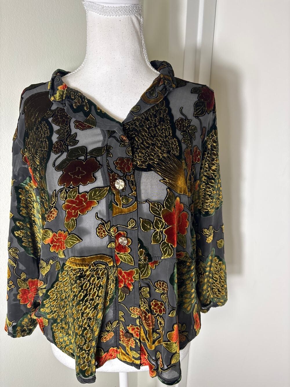 Uru Black Floral Velvet  Blouse sz 1 ( small)